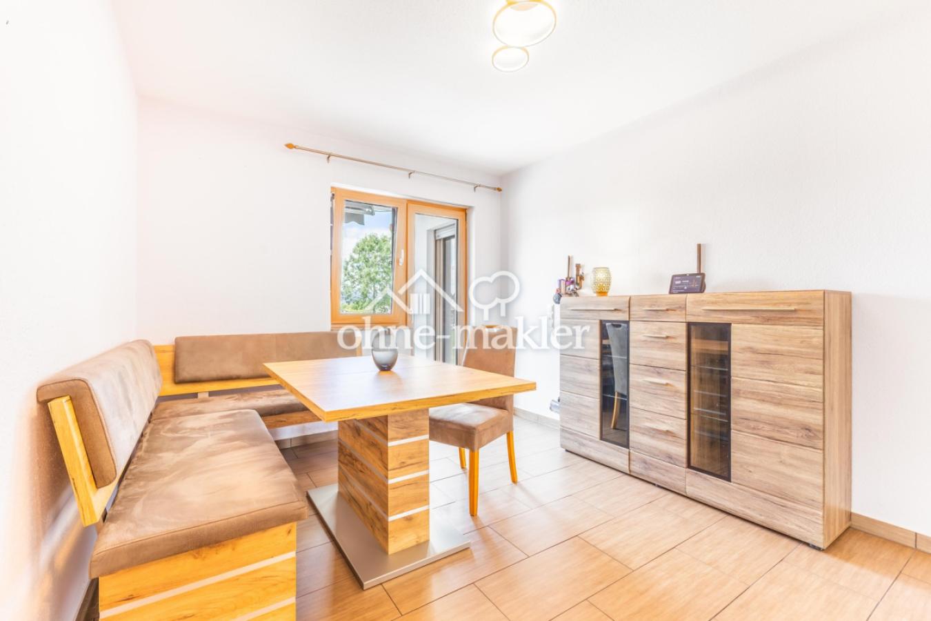 Esszimmer mit Terrassenzugang