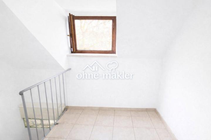 DG: Vorplatz