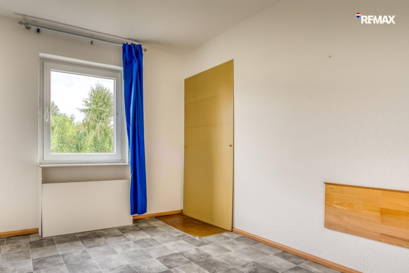Zimmer 2 OG