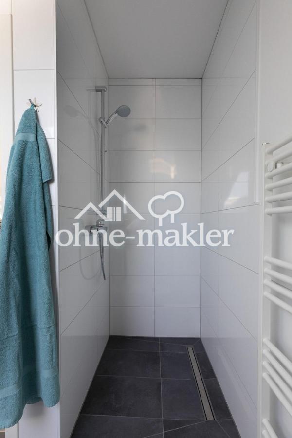 Dusche im Bad 2. OG (Studio)
