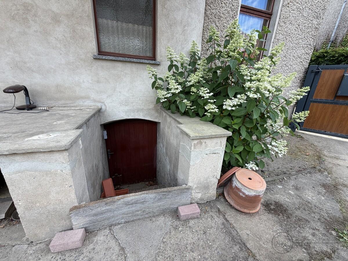 Zugang zum Kriechkeller