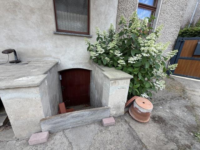 Zugang zum Kriechkeller