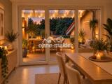 Essen mit Blick auf den Balkon