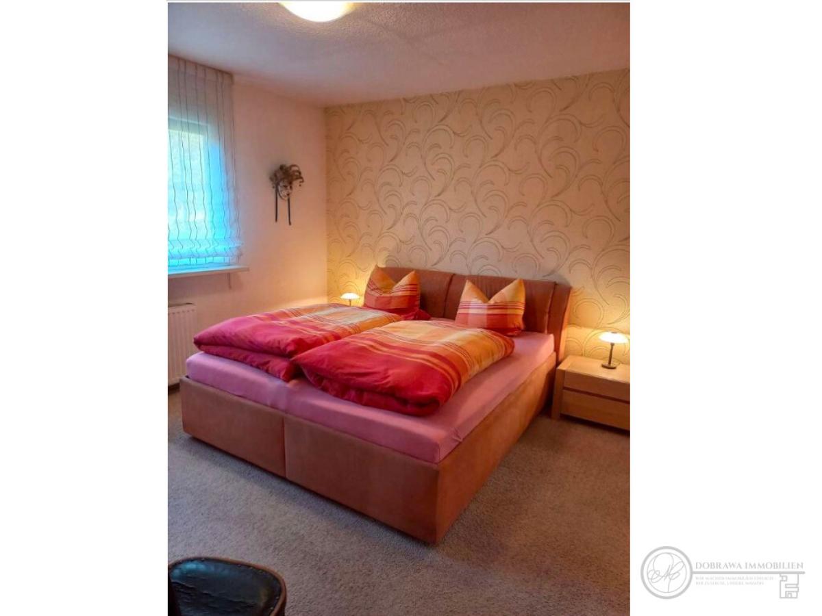 Schlafzimmer 2 II