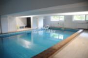 Schwimmbad im Haus