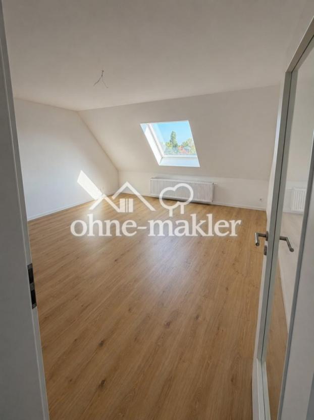 Wohnzimmer DG links