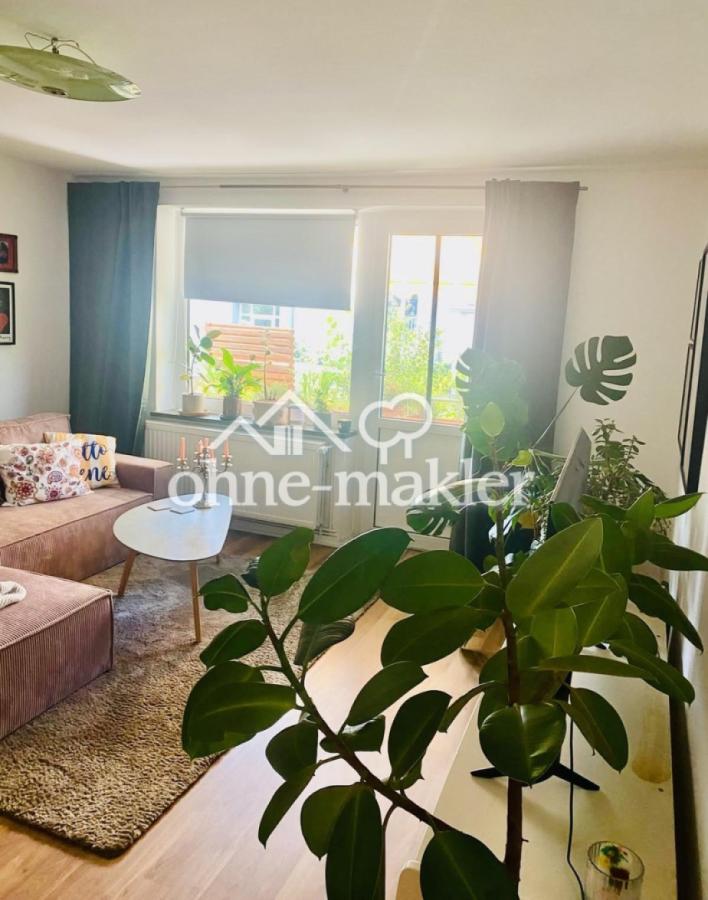 Wohnzimmer Richtung Balkon