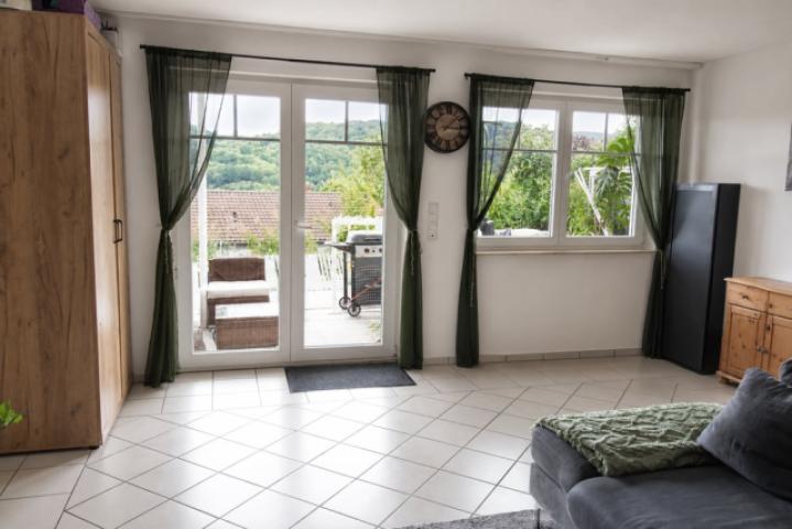 19.0_Wohnzimmer_UG -Wohnung