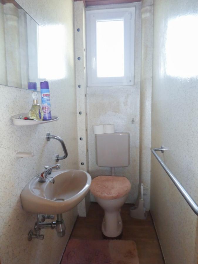 WC 1