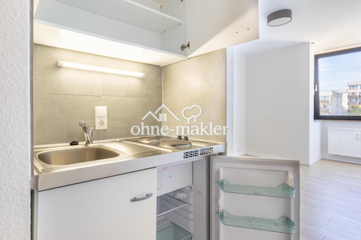 Pantry mit Kühlschrank