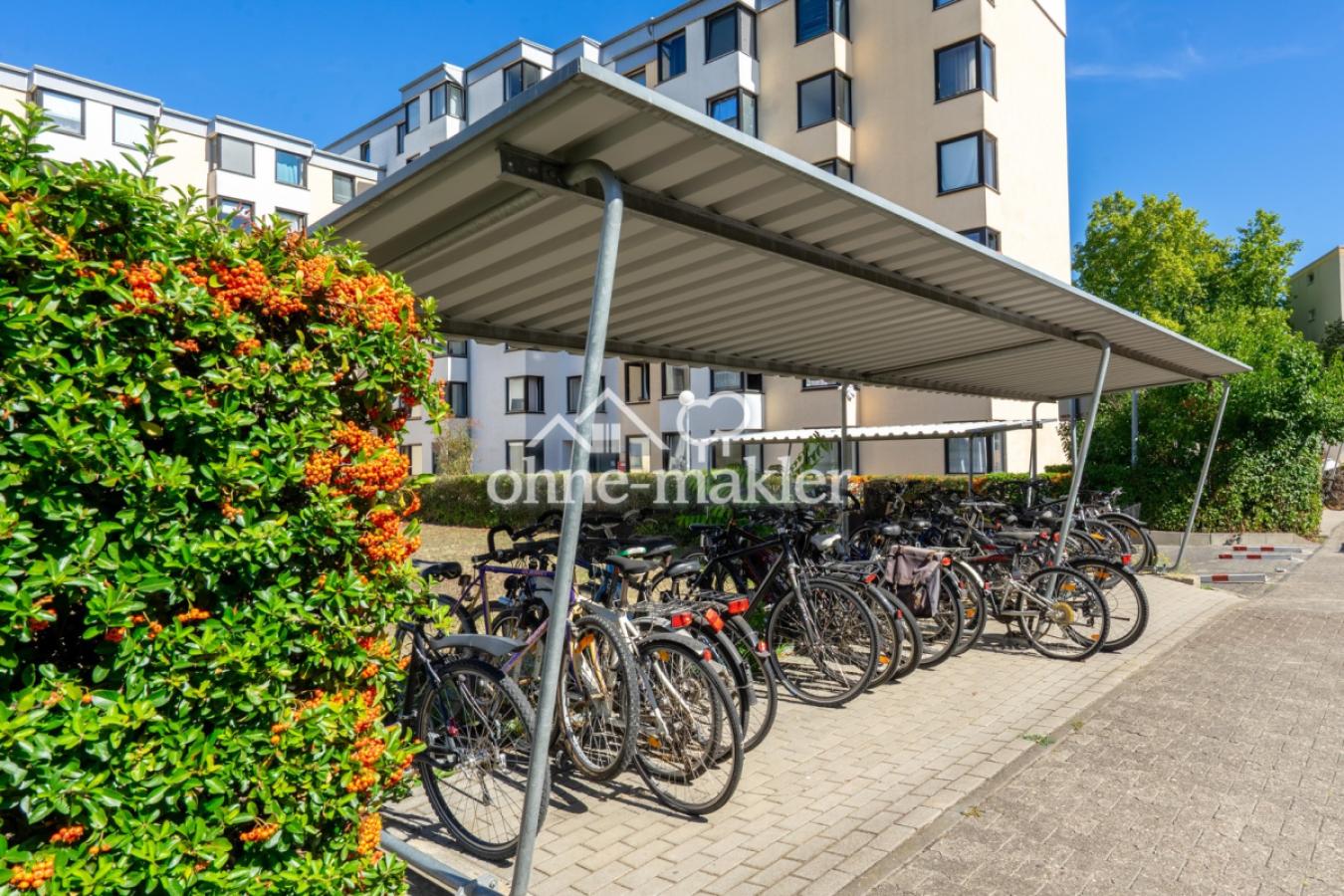 Überdachte Fahrradstellplätze