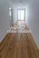 Separate Ankleide mit 2 Balkon