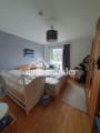 Schlafzimmer mit En Suite Bad