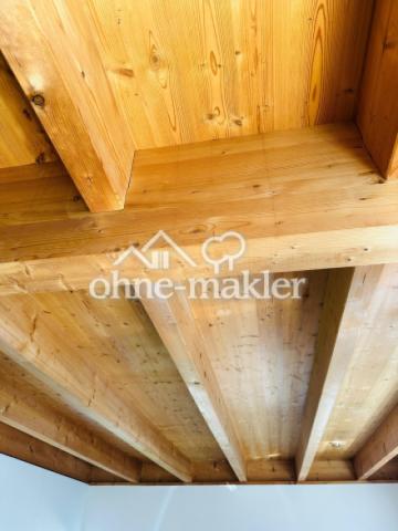 Gartenebene Holzbalkendecke