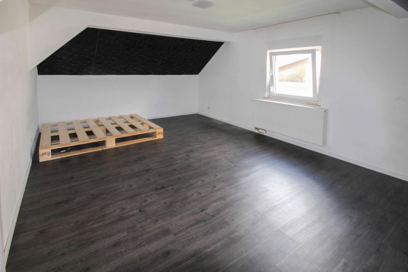 Schlafzimmer DG
