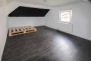 Schlafzimmer DG