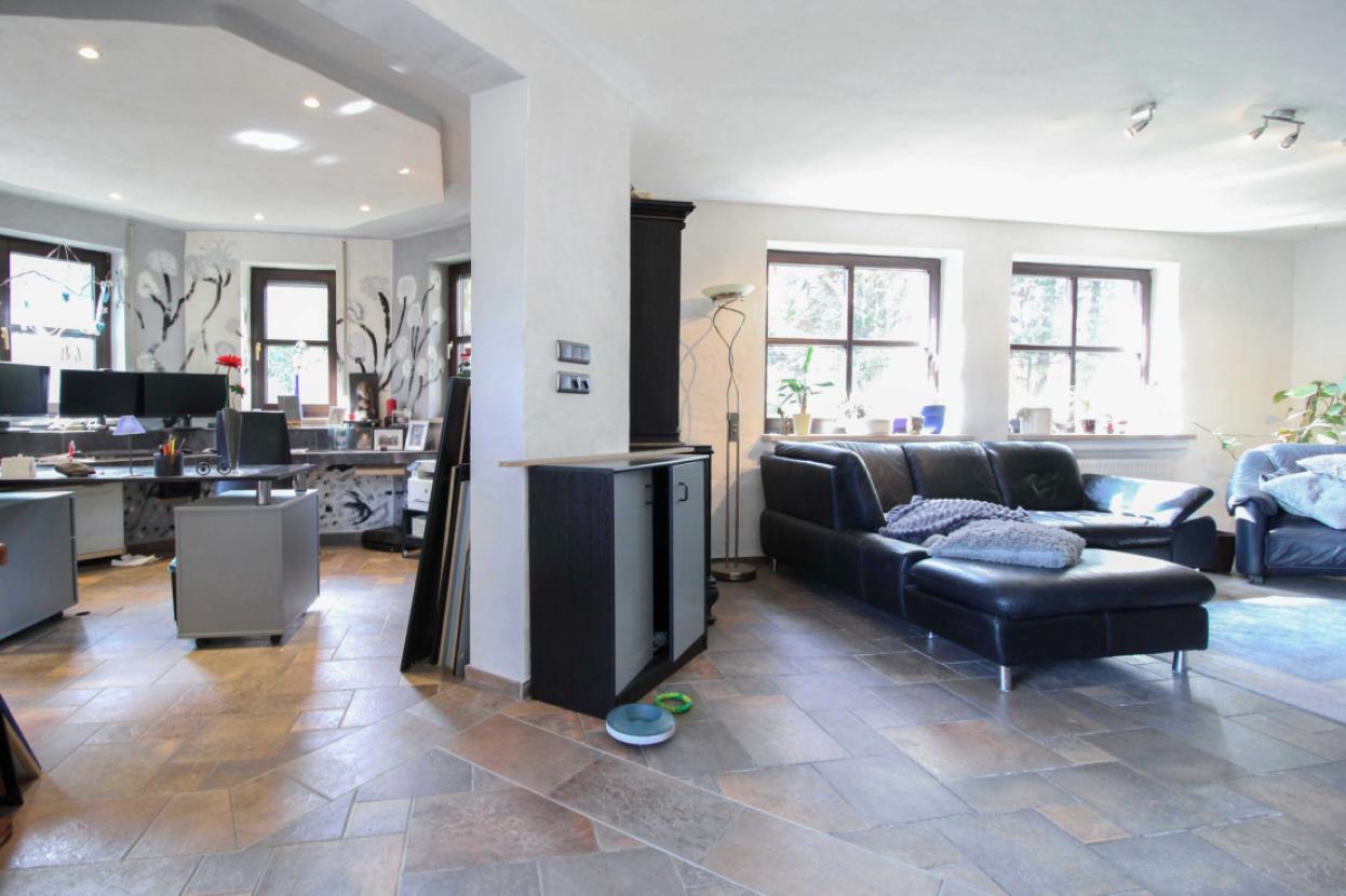 04 Wohnzimmer