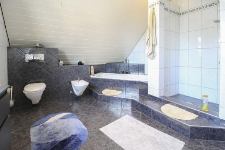 08 Badezimmer
