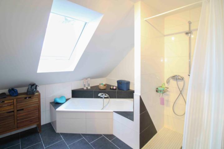 Badezimmer 1.OG