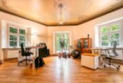 Büro 1