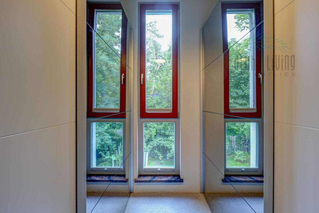 Ankleidezimmer/ Zimmer 2 (OG)