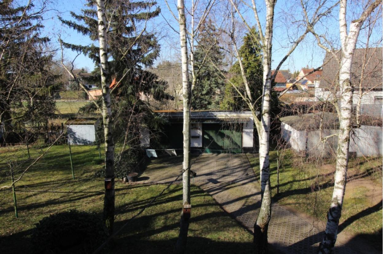 Blick zur Garage