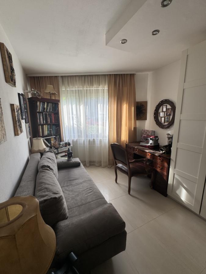Büro/Kinderzimmer