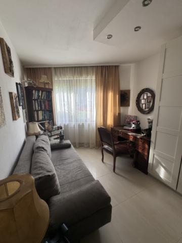 Büro/Kinderzimmer