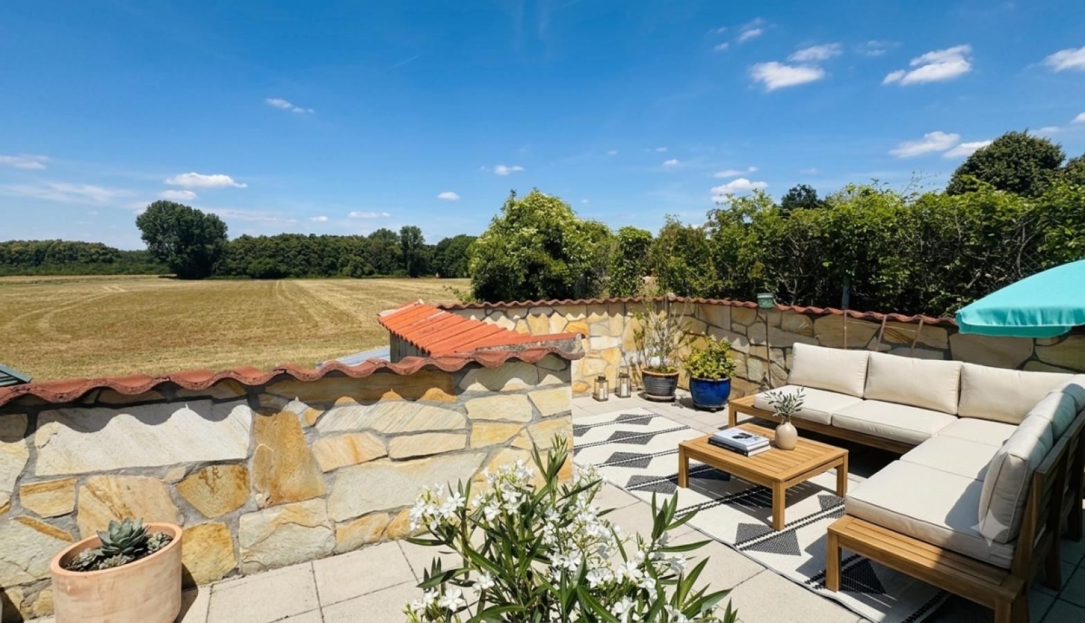 Terrasse ( Staged )