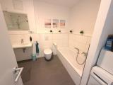Wannenbad mit Dusche