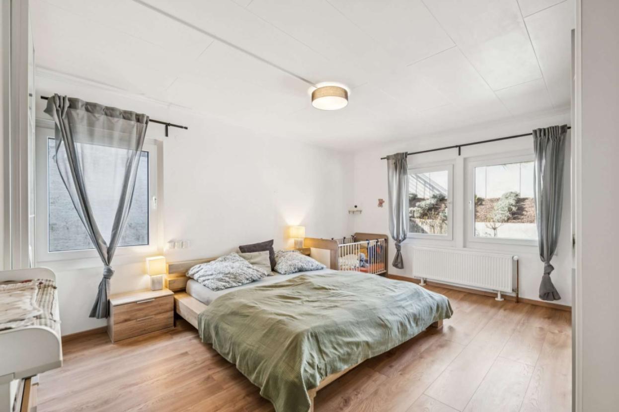 Schlafzimmer Eppstein Einfamilienhaus  (2)