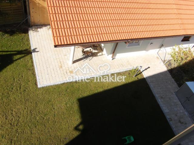 Blick von oben in den Garten