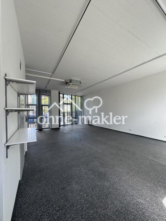 Atelier Raum Eingang Straße EG