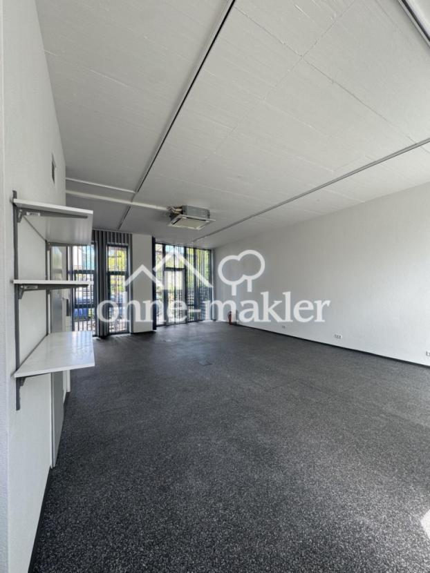 Atelier Raum Eingang Straße EG