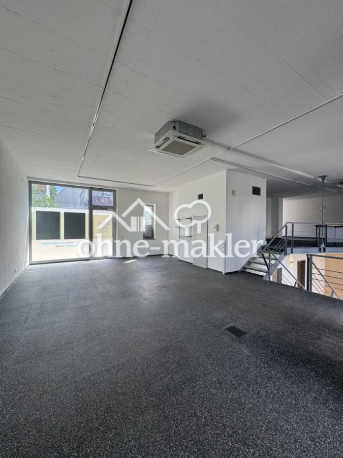 Atelier Raum Eingang Straße EG