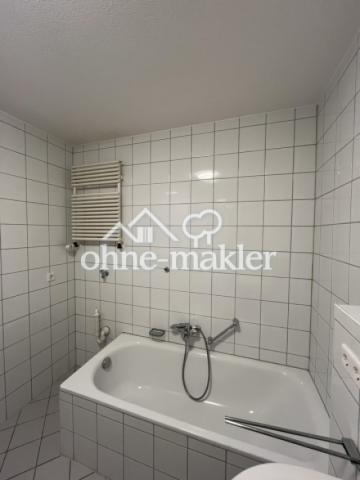 Badezimmer / Badewanne 2.OG