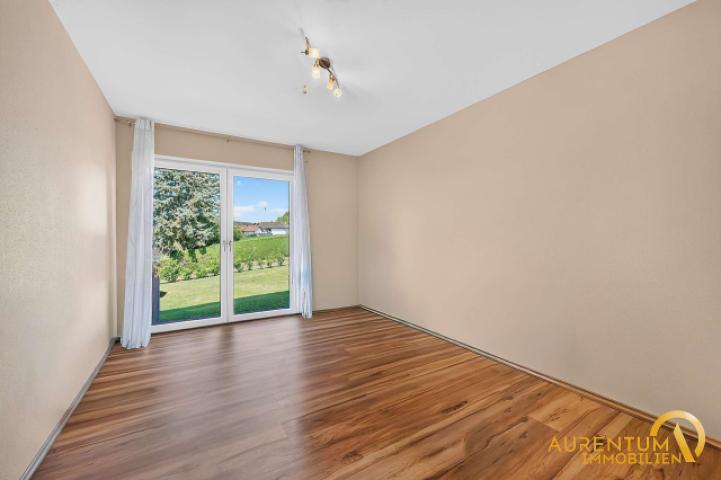 Gästezimmer, Büro EG
