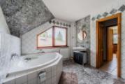 Badezimmer (OG)
