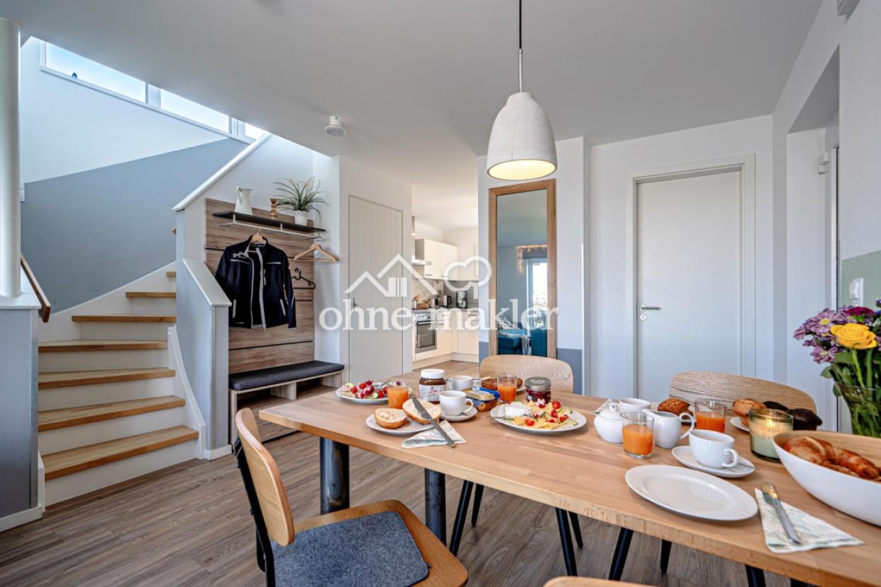 Esszimmer und Treppe