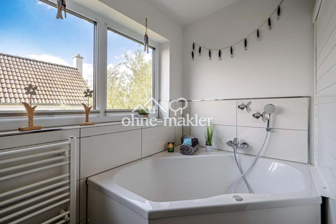 Bad oben mit Whirlpool
