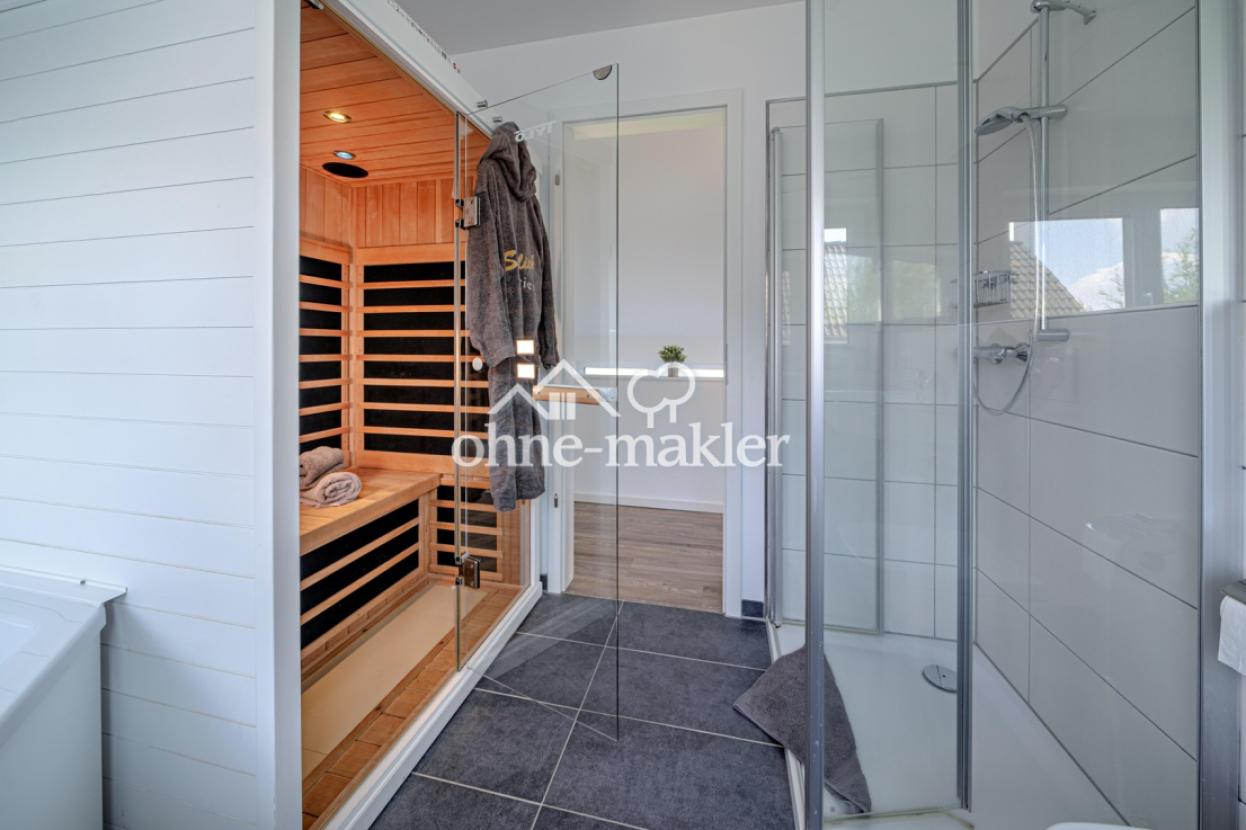 Bad oben mit Sauna