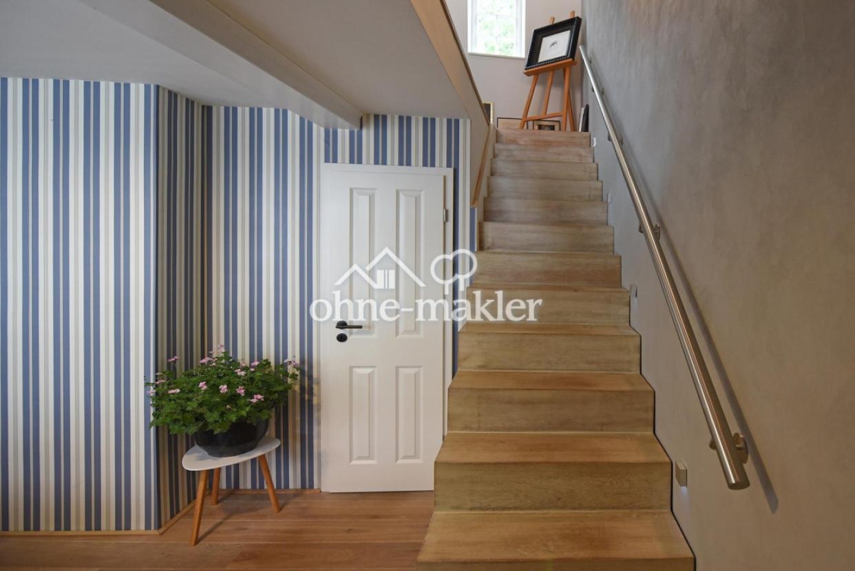 Treppe EG zum OG