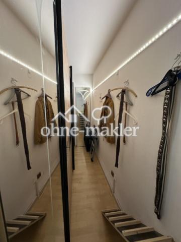Begehbarer Kleiderschrank EG
