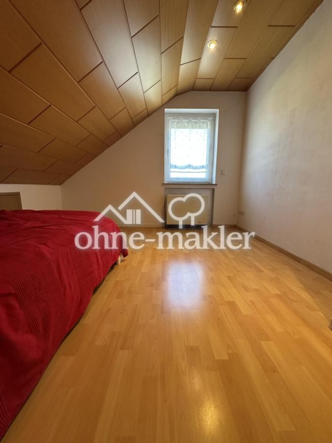 Schlafzimmer DG 1