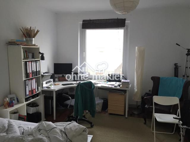 mittleres Zimmer
