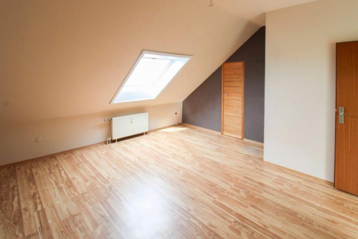 Schlafzimmer DG