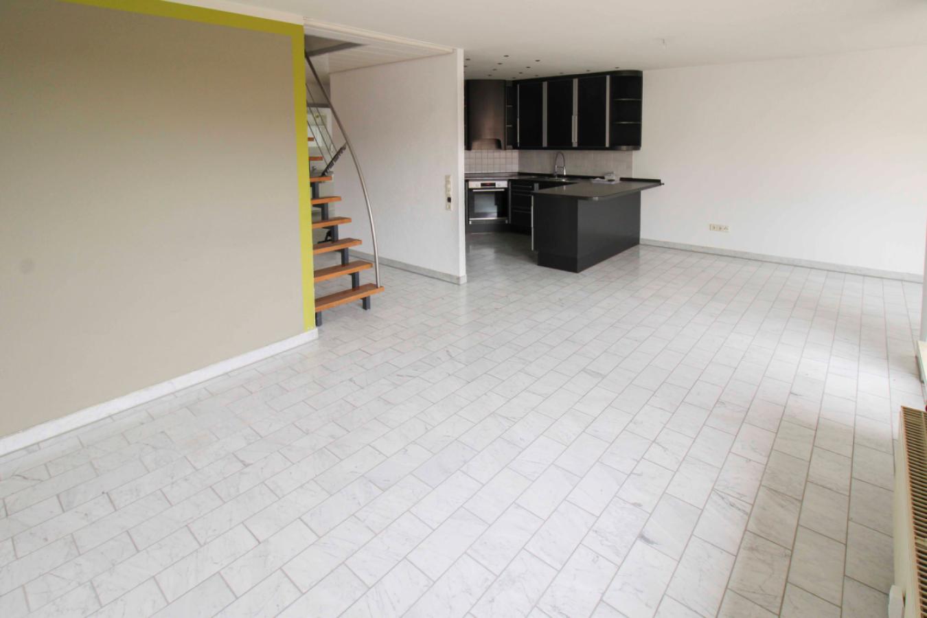 Wohnzimmer, Küche