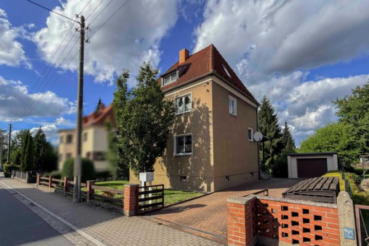 Hausansicht straßenseitig 01