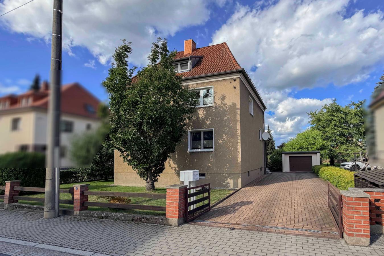 Hausansicht straßenseitig 03