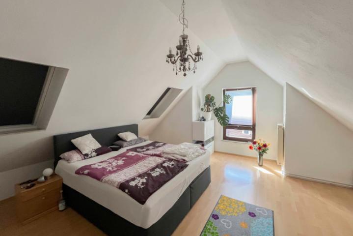 Schlafzimmer DG.